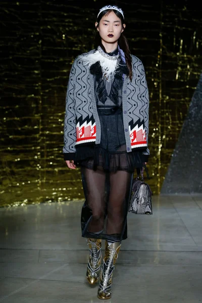 Look 33